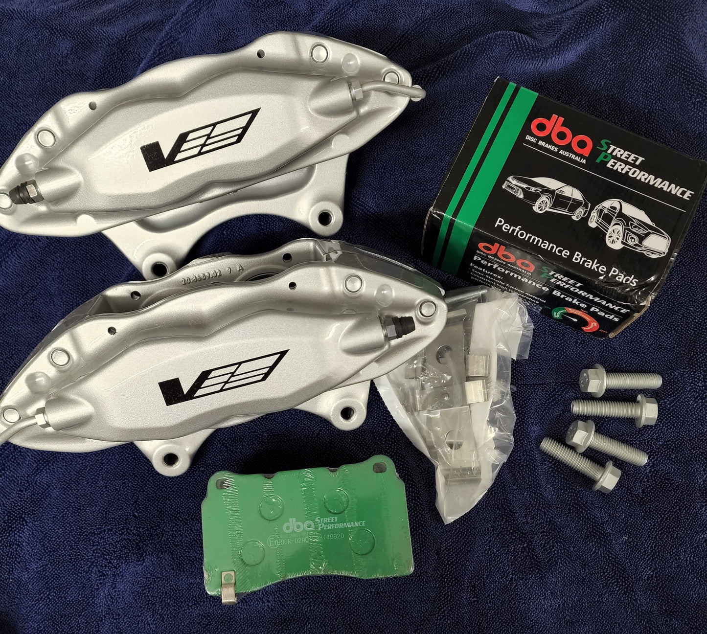 4 Pot Front Brembo Brake Upgrade Kit to suit Holden VE / VF Commodore (Standard Silver with VE Logos)