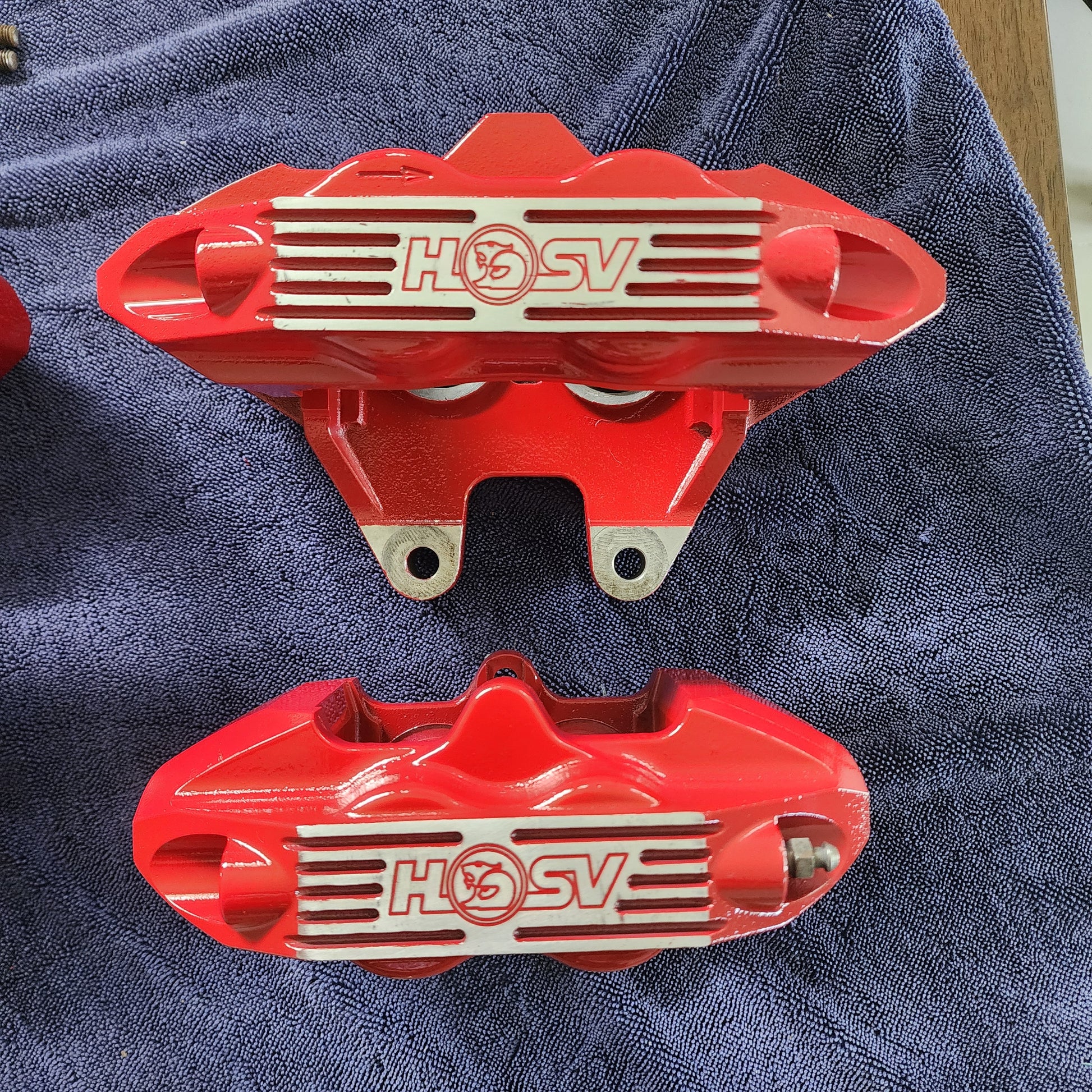 Freshly repainted Harrop calipers in Sting Red1